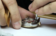 积家表链如何抛光